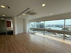 Gateway East (D7), Office #565782891